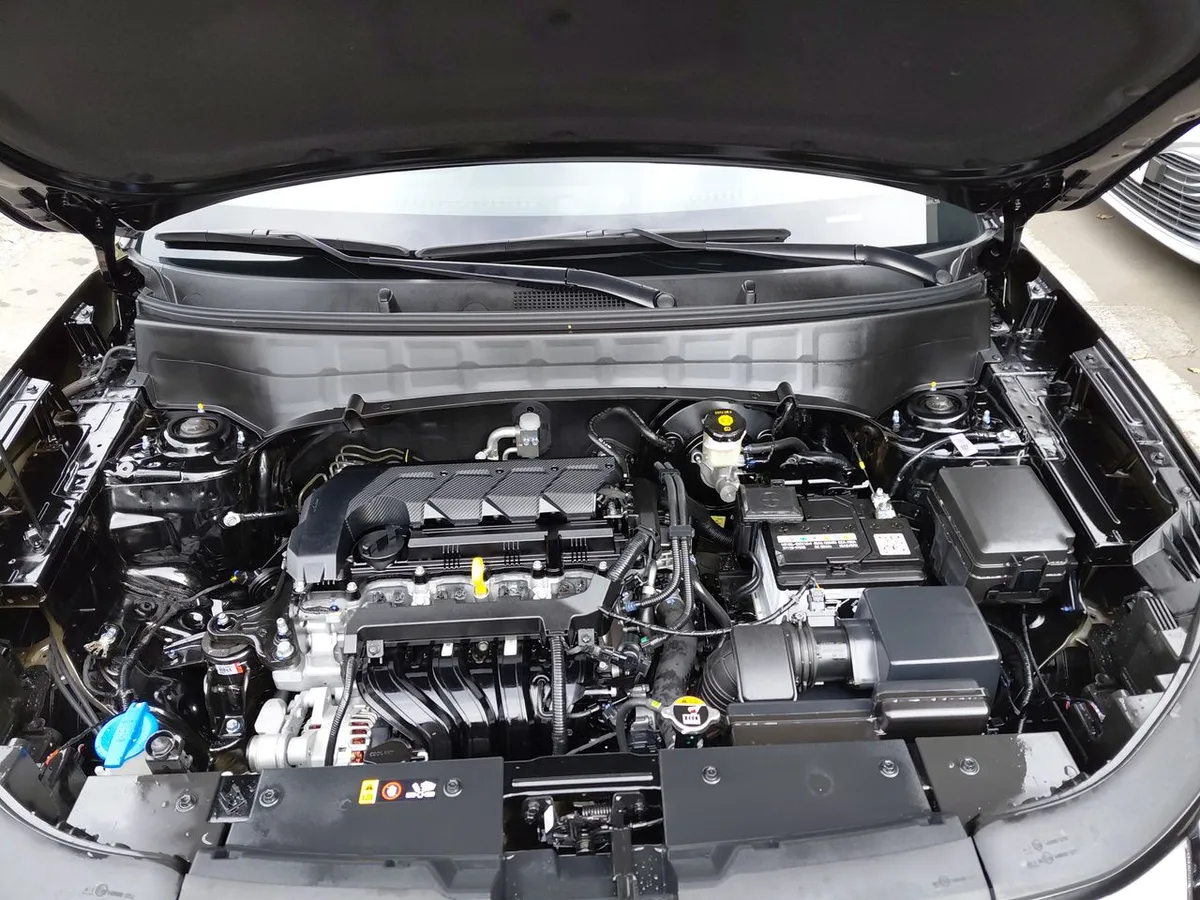 Hyundai Creta 1.5 Design Su2id 4x2 Mt 5p año 2025