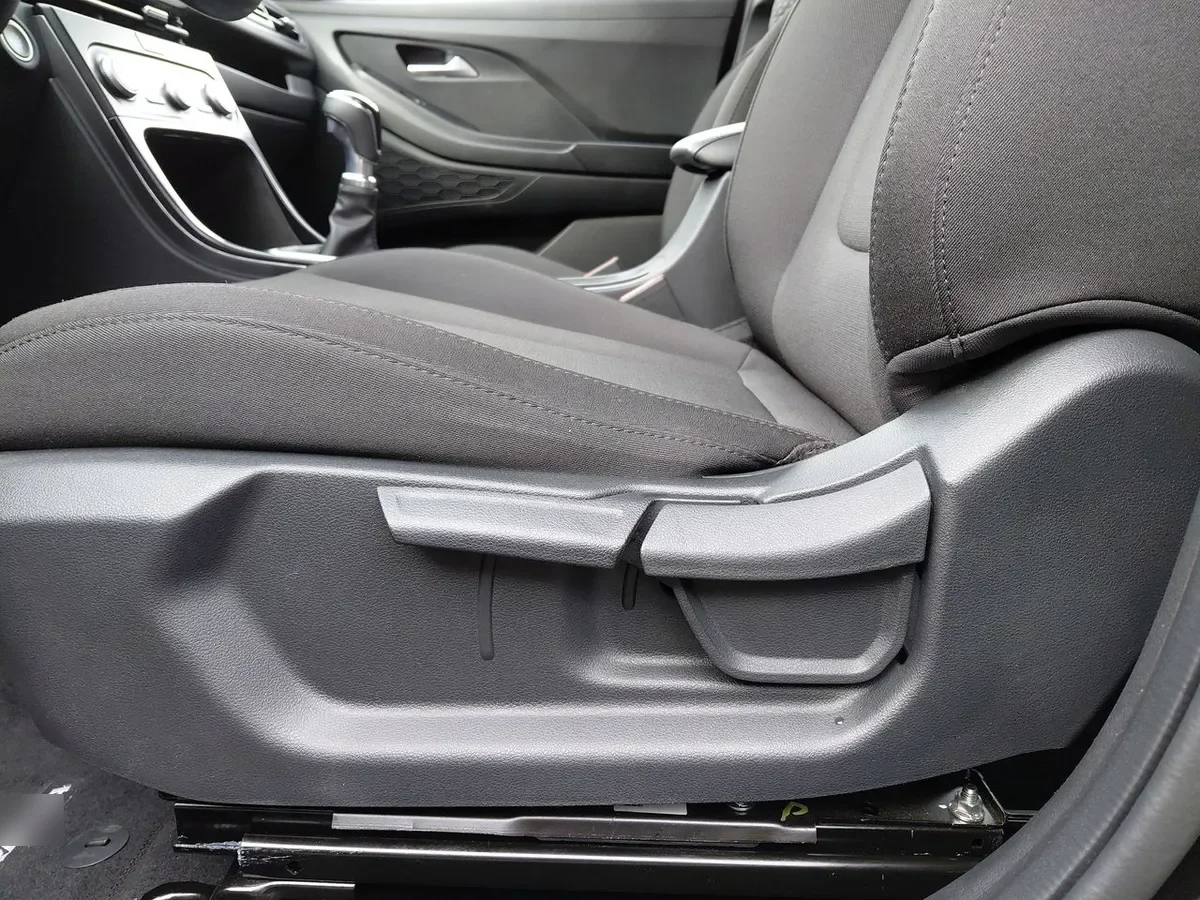 Hyundai Creta 1.5 Design Su2id 4x2 Mt 5p año 2025