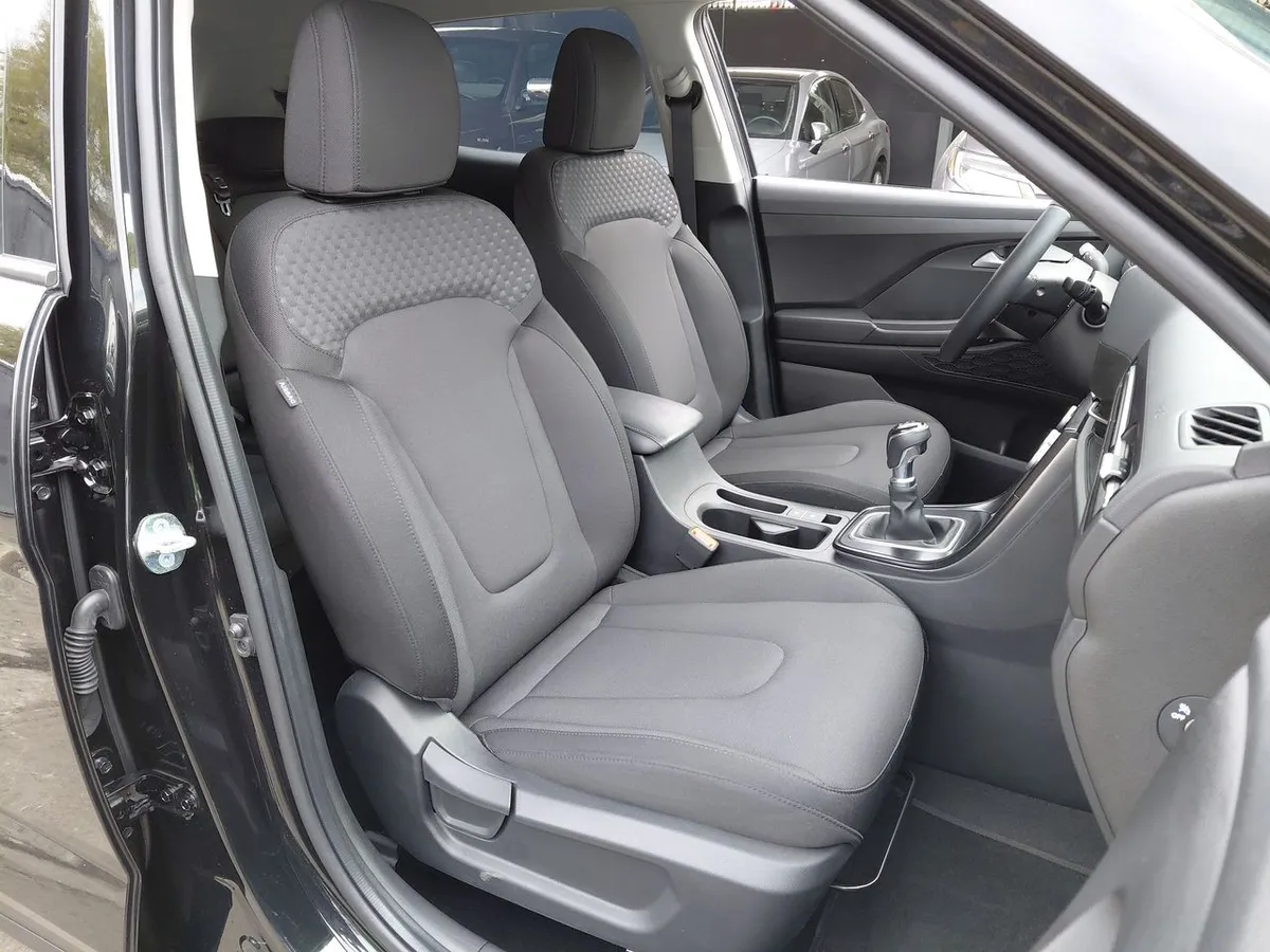 Hyundai Creta 1.5 Design Su2id 4x2 Mt 5p año 2025