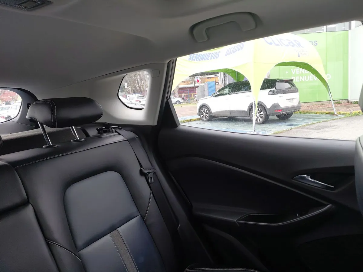Chevrolet Tracker 1.2t Premier Fwd At 5p año 2023