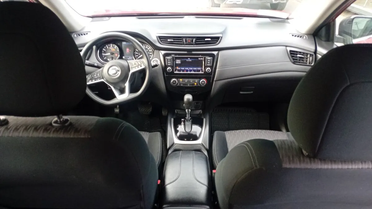Nissan X-Trail 2.5 Sense Mc 4x2 Cvt At 5p año 2022