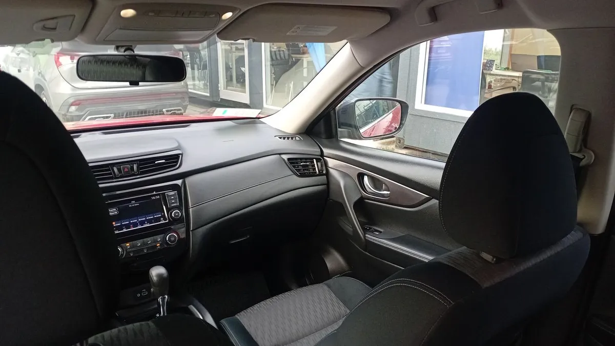 Nissan X-Trail 2.5 Sense Mc 4x2 Cvt At 5p año 2022