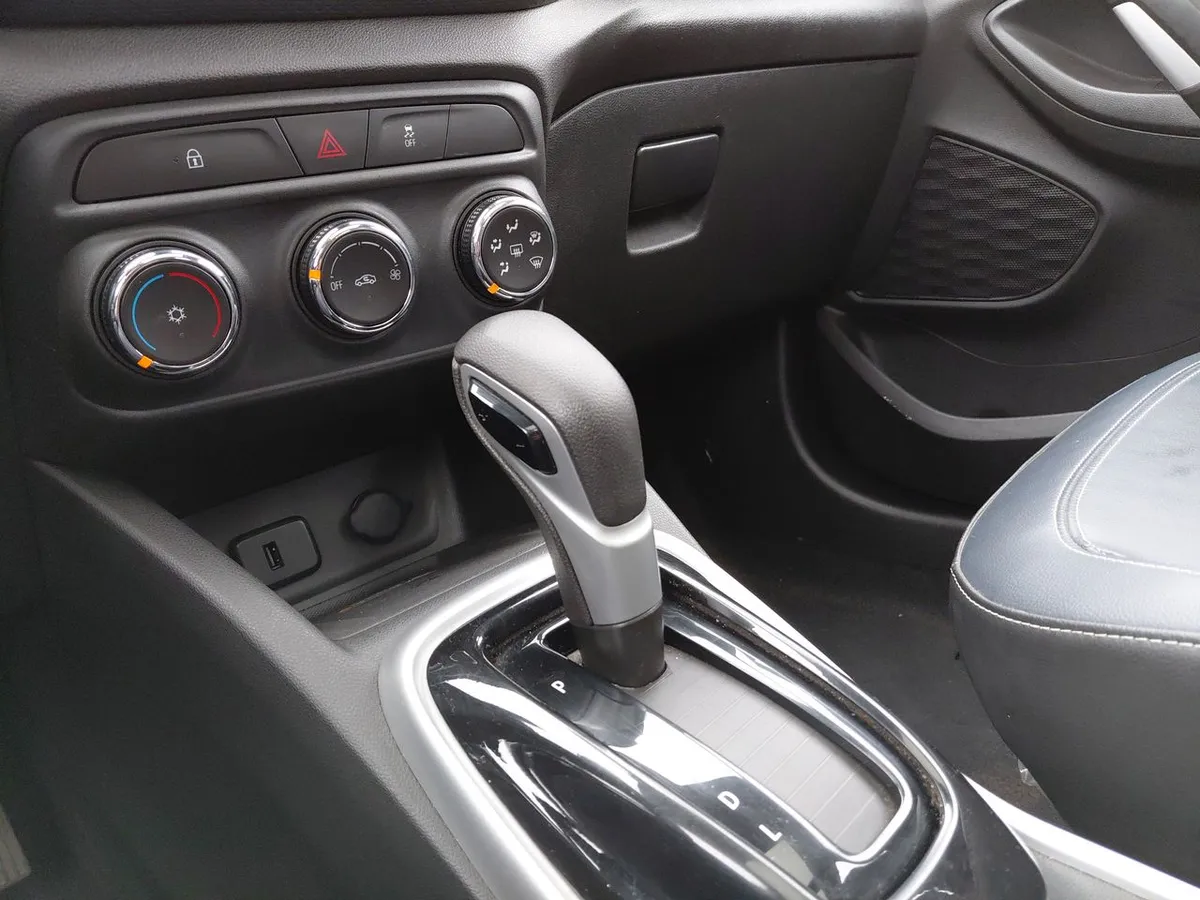 Chevrolet Tracker 1.2t Premier Fwd At 5p año 2023