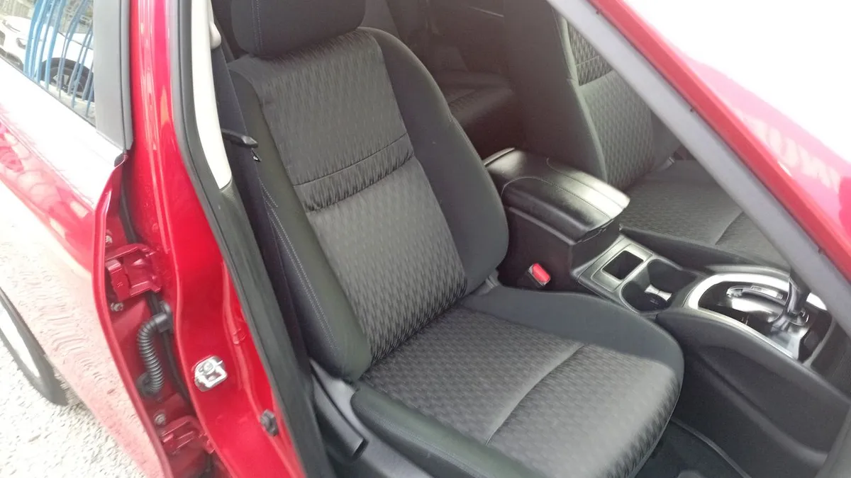 Nissan X-Trail 2.5 Sense Mc 4x2 Cvt At 5p año 2022