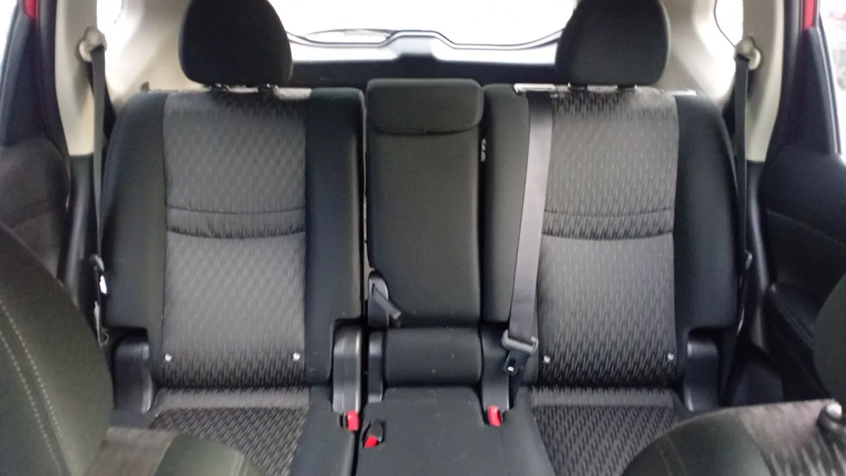 Nissan X-Trail 2.5 Sense Mc 4x2 Cvt At 5p año 2022
