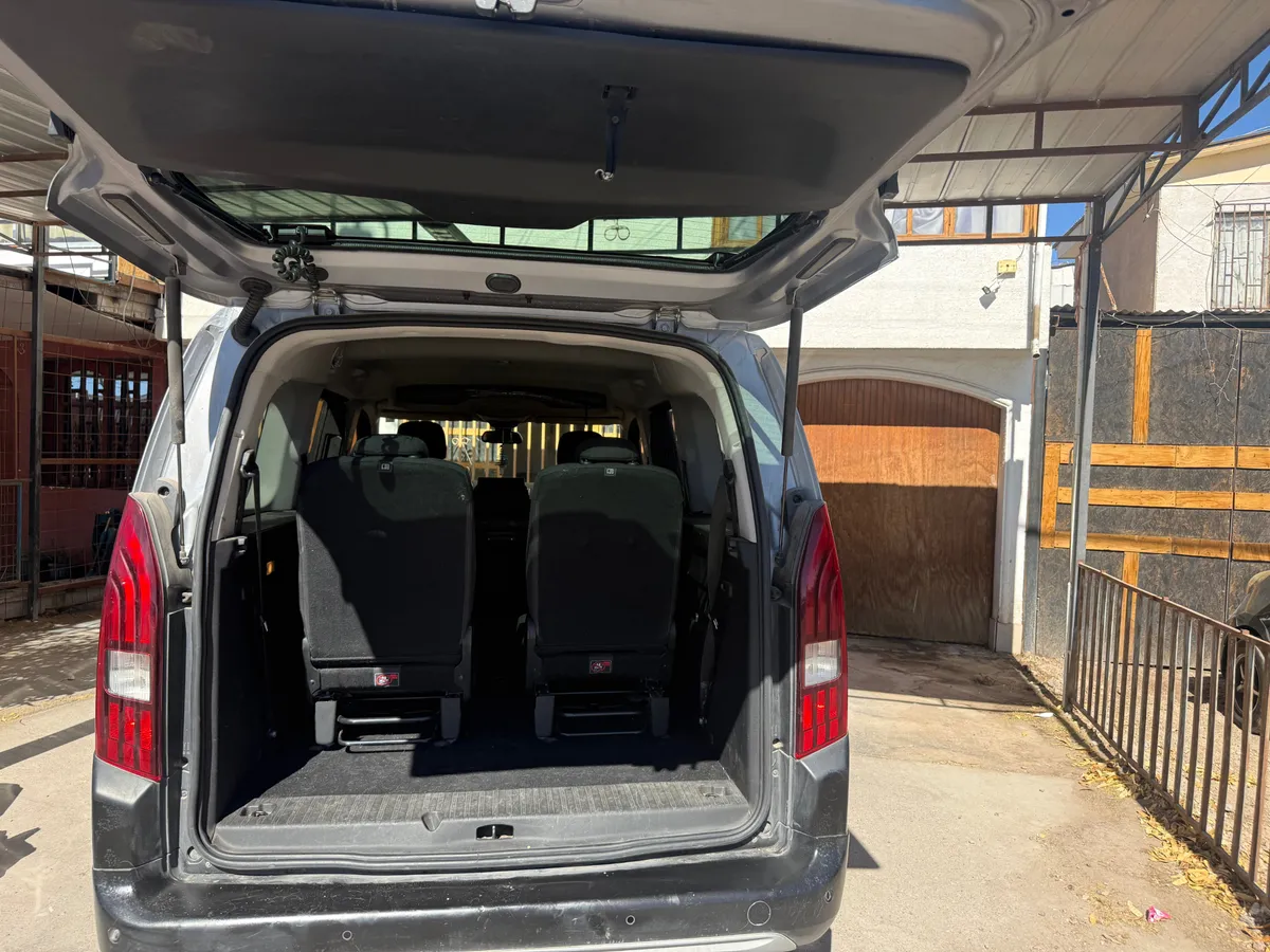 PEUGEOT RIFTER 1.5 Allure Bluehdi 130 At Diesel año 2020