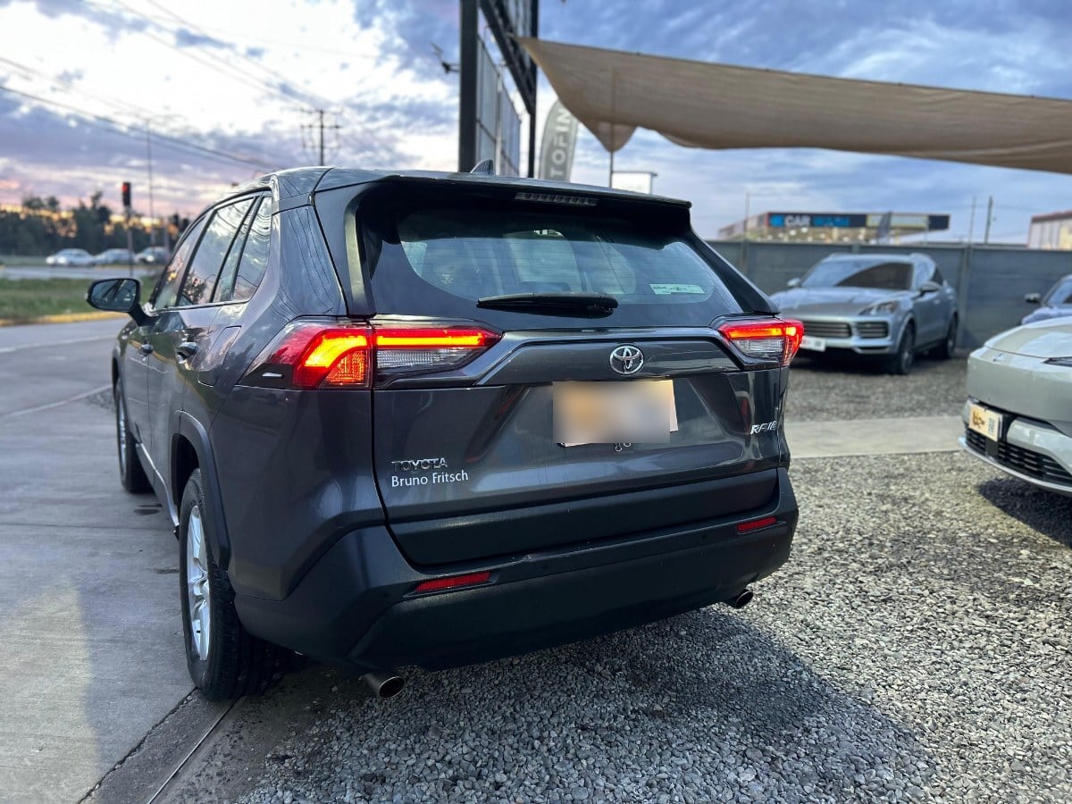 Toyota Rav 4 2.0 Aut año 2021