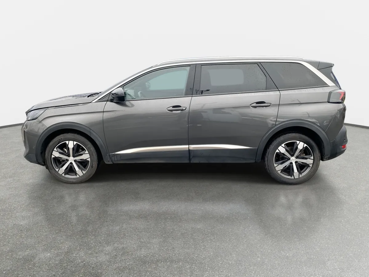 Peugeot 5008 1.5 Allure Pack Bluehdi 130 4x2 Eat8 5p año 2024