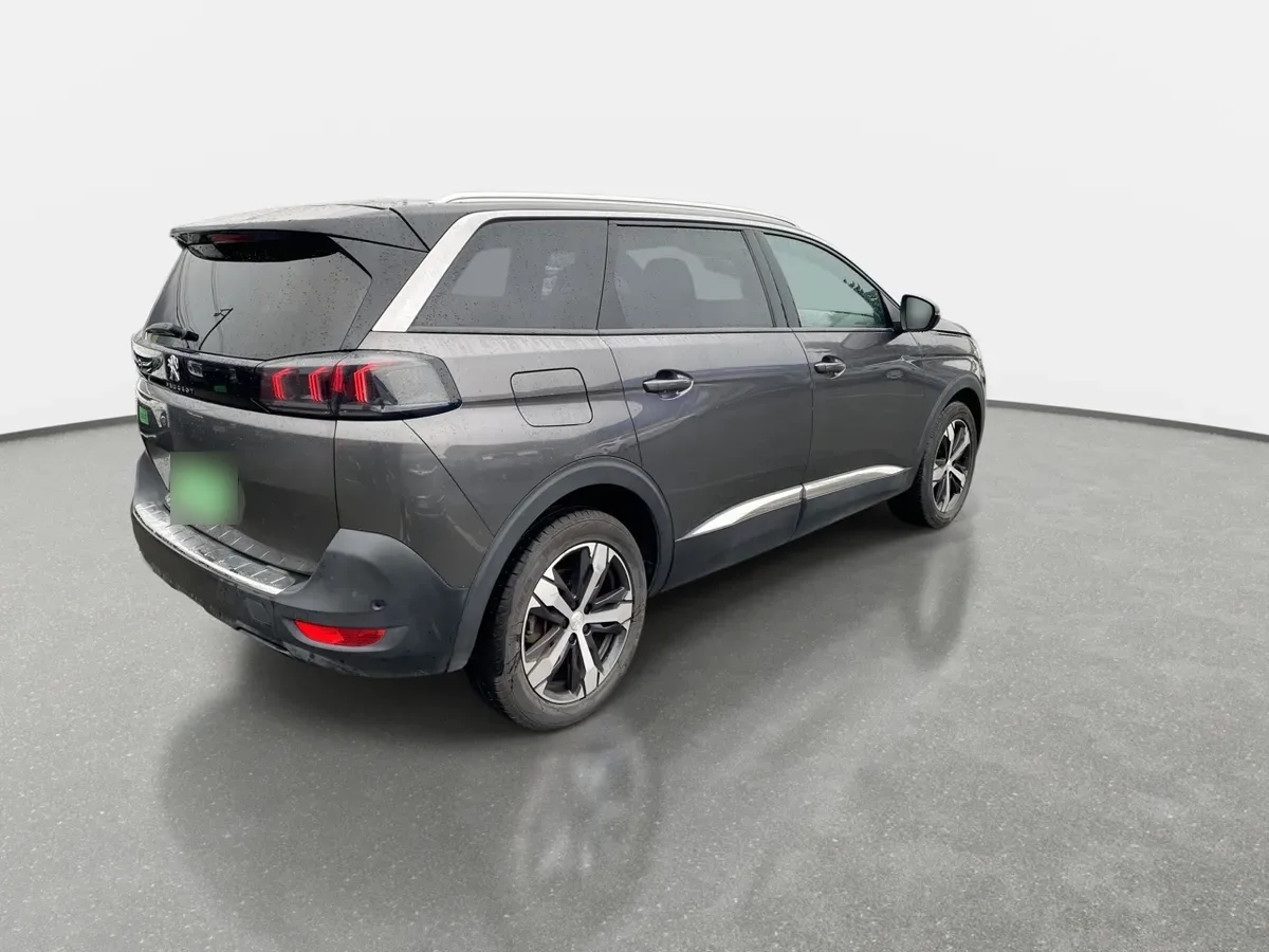 Peugeot 5008 1.5 Allure Pack Bluehdi 130 4x2 Eat8 5p año 2024