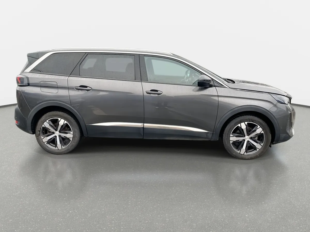 Peugeot 5008 1.5 Allure Pack Bluehdi 130 4x2 Eat8 5p año 2024