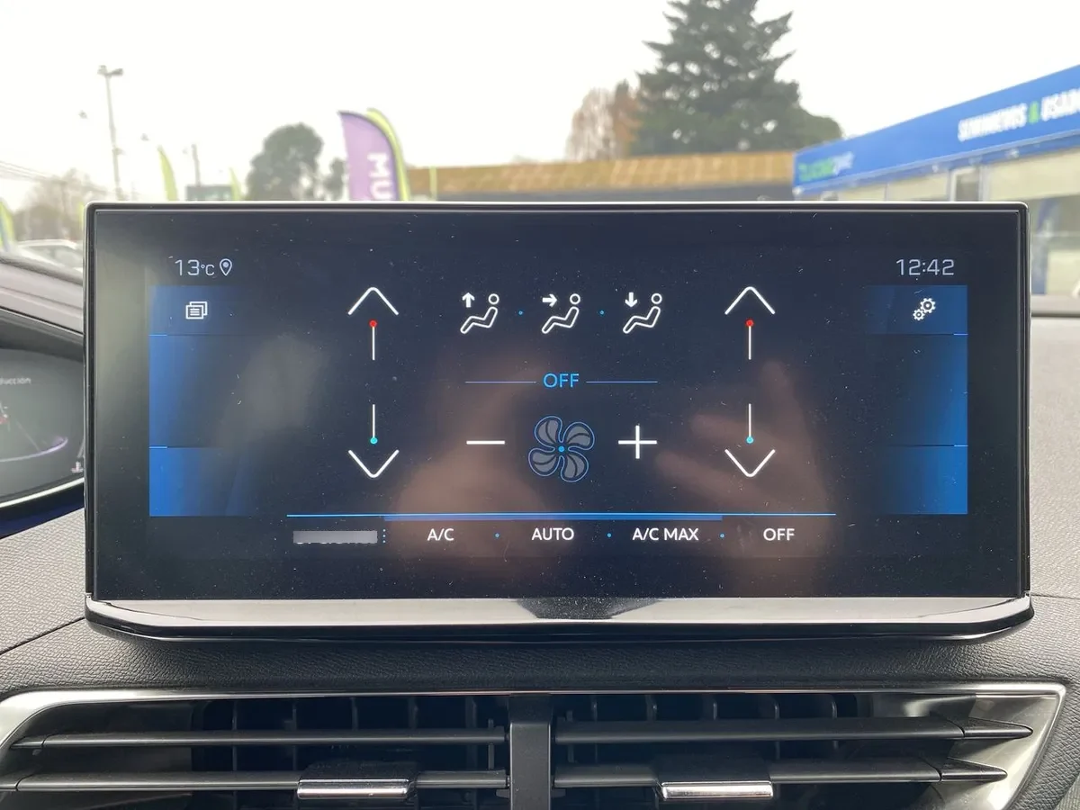 Peugeot 5008 1.5 Allure Pack Bluehdi 130 4x2 Eat8 5p año 2024