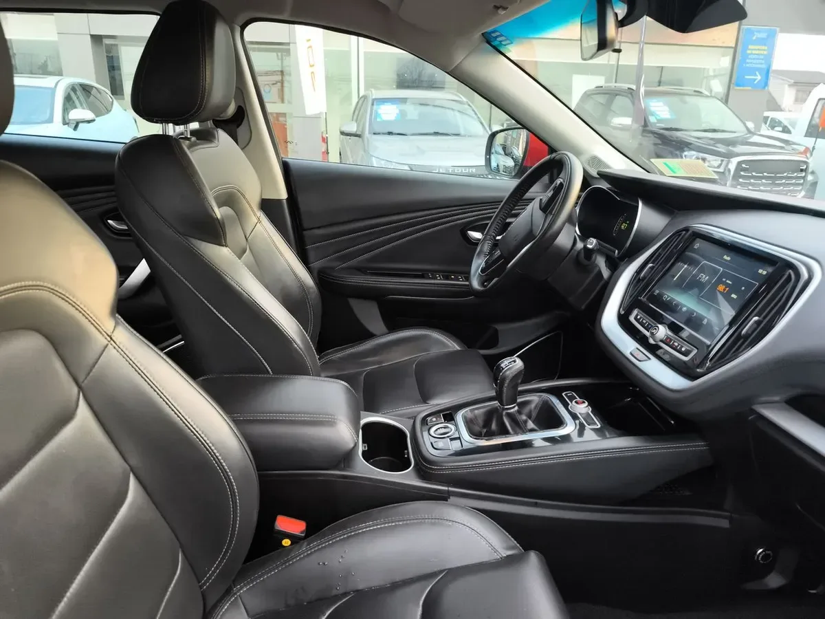 Jetour X70 1.5t Gls 4x2 Mt 5p año 2023
