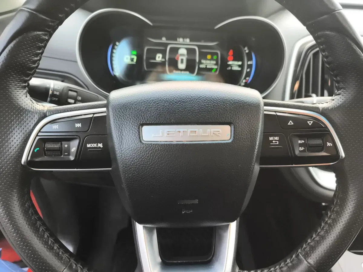 Jetour X70 1.5t Gls 4x2 Mt 5p año 2023