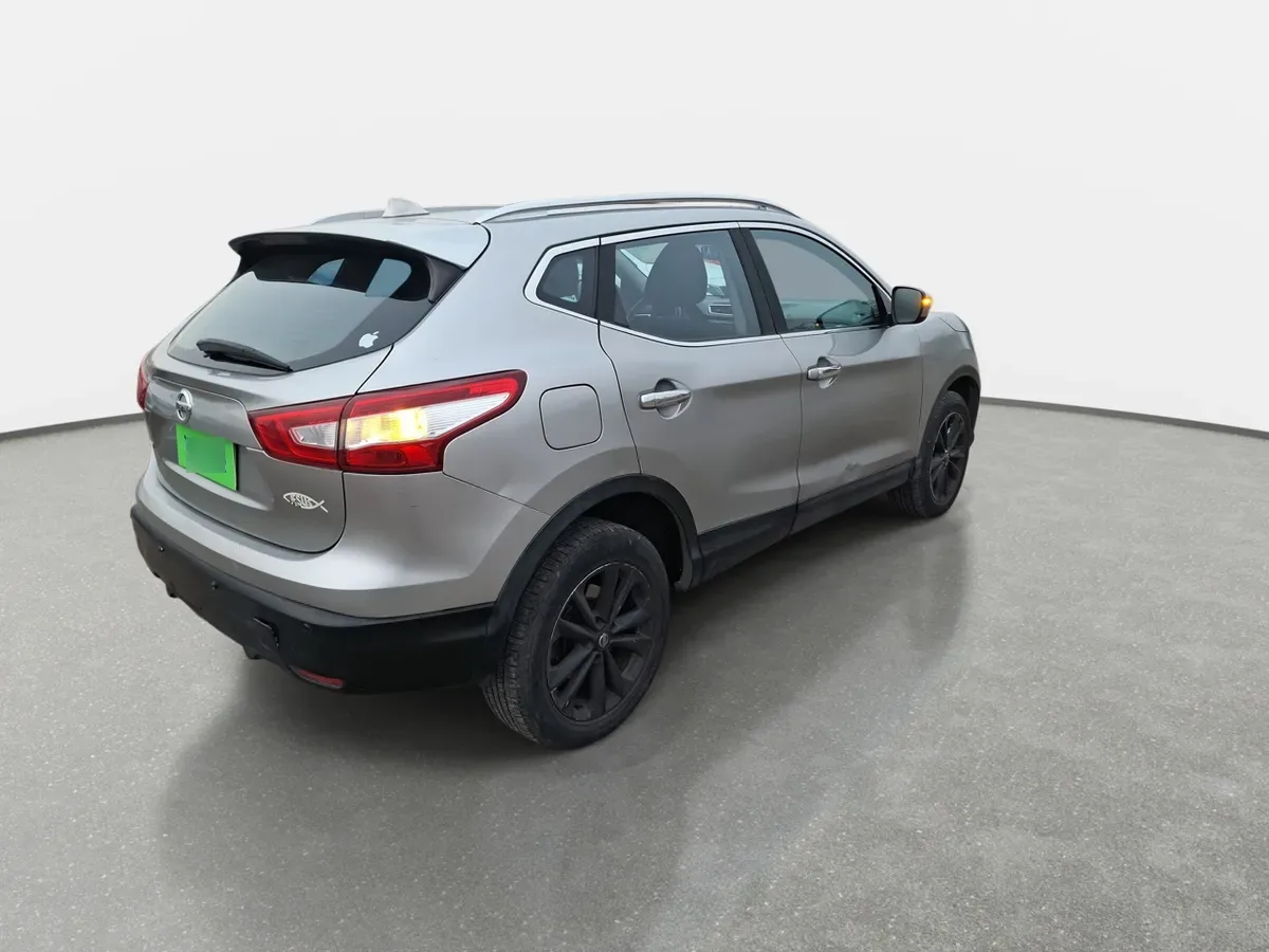 Nissan Qashqai 2.0 Advance 4x2 Mt 5p año 2015