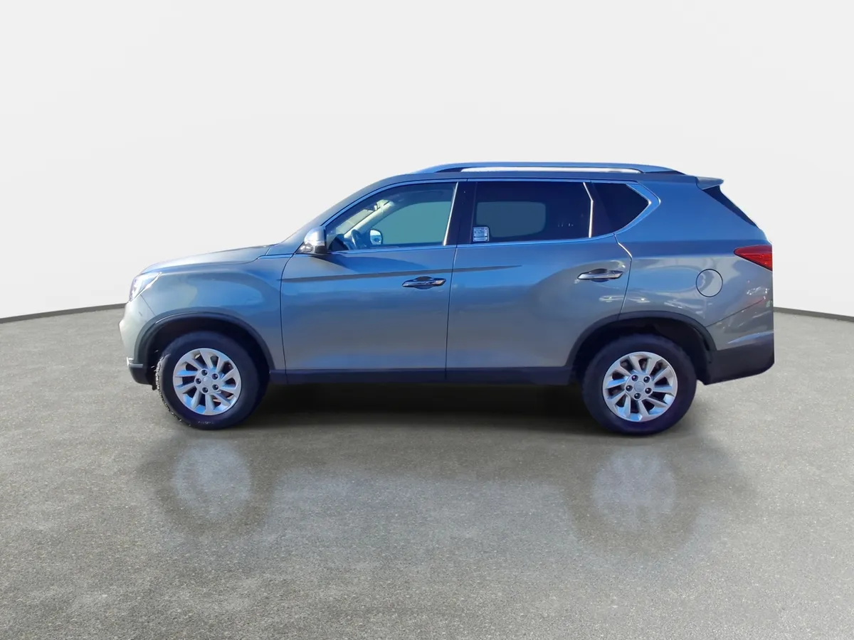 Ssangyong Rexton 2.2 Diesel 4x2 Mt 5p año 2019