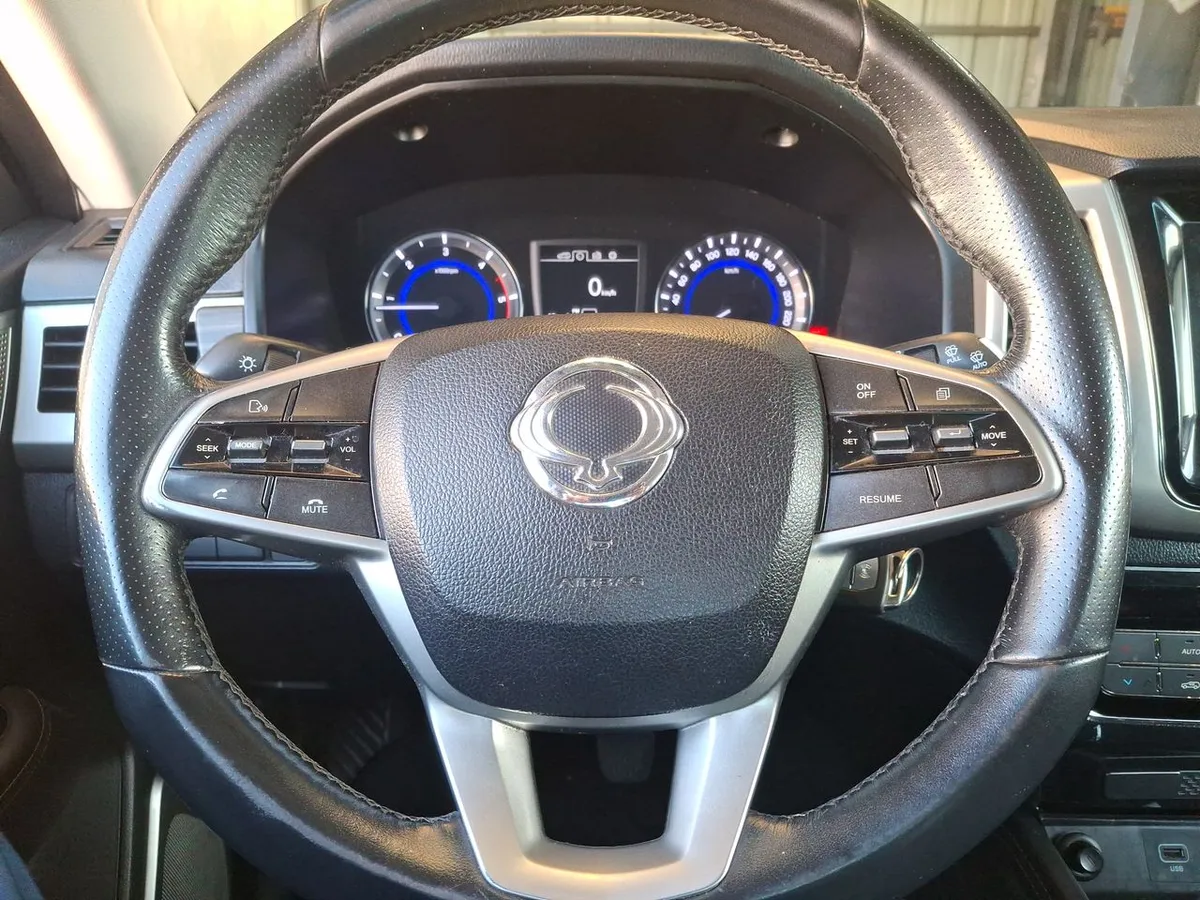 Ssangyong Rexton 2.2 Diesel 4x2 Mt 5p año 2019