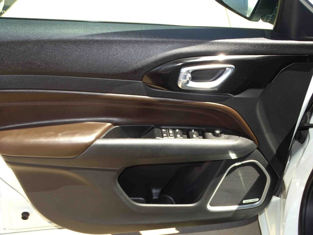 Jeep Commander Overland año 2022