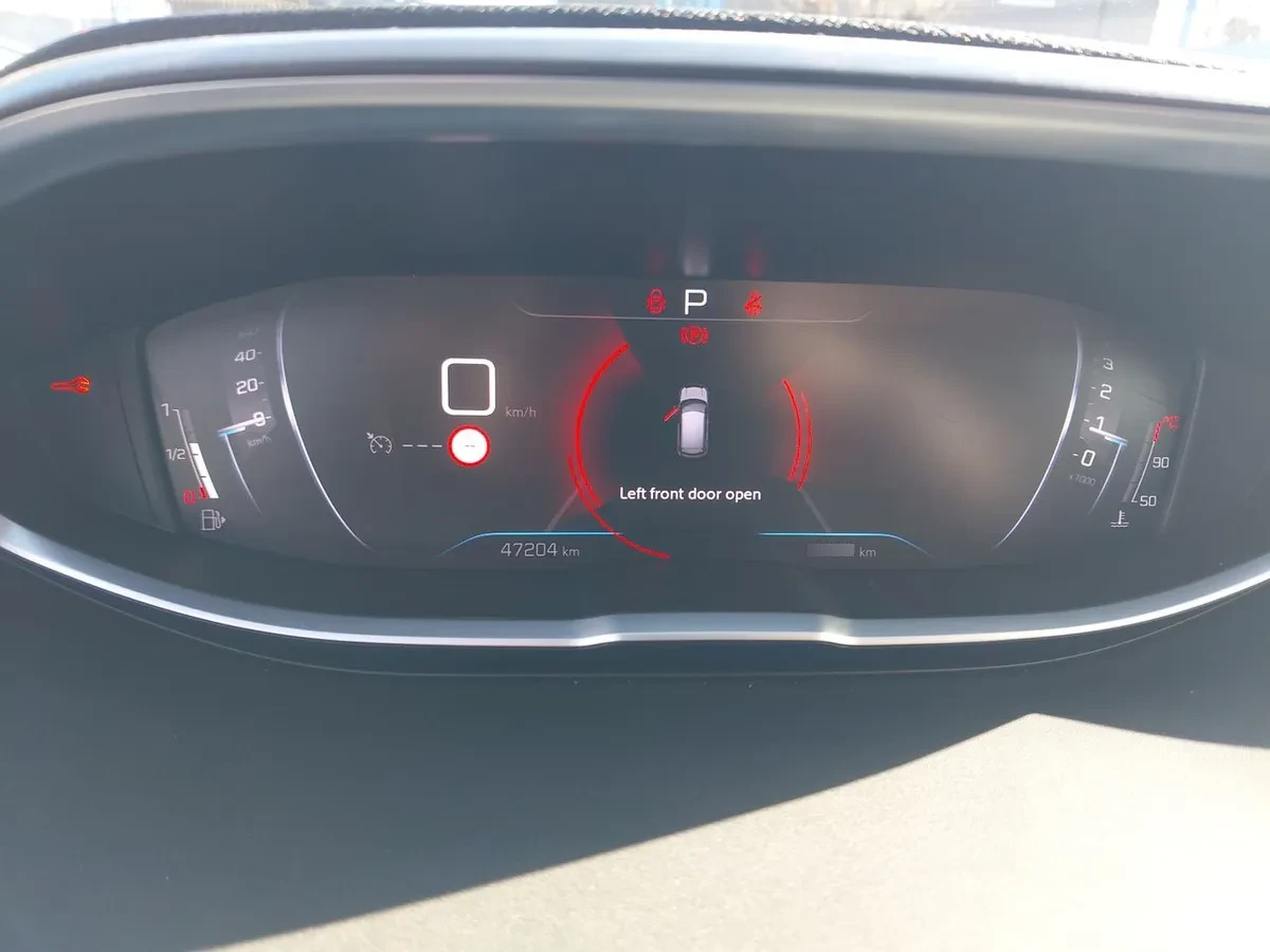 Peugeot 3008 1.5 Allure Pack Bluehdi 130 4x2 Eat8 5p año 2024