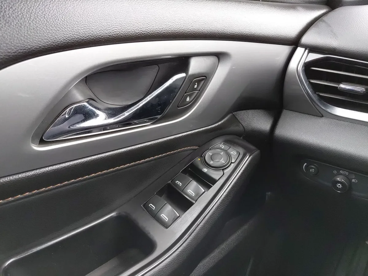 Chevrolet Traverse 3.6l Lt Awd Ii At 5p año 2020