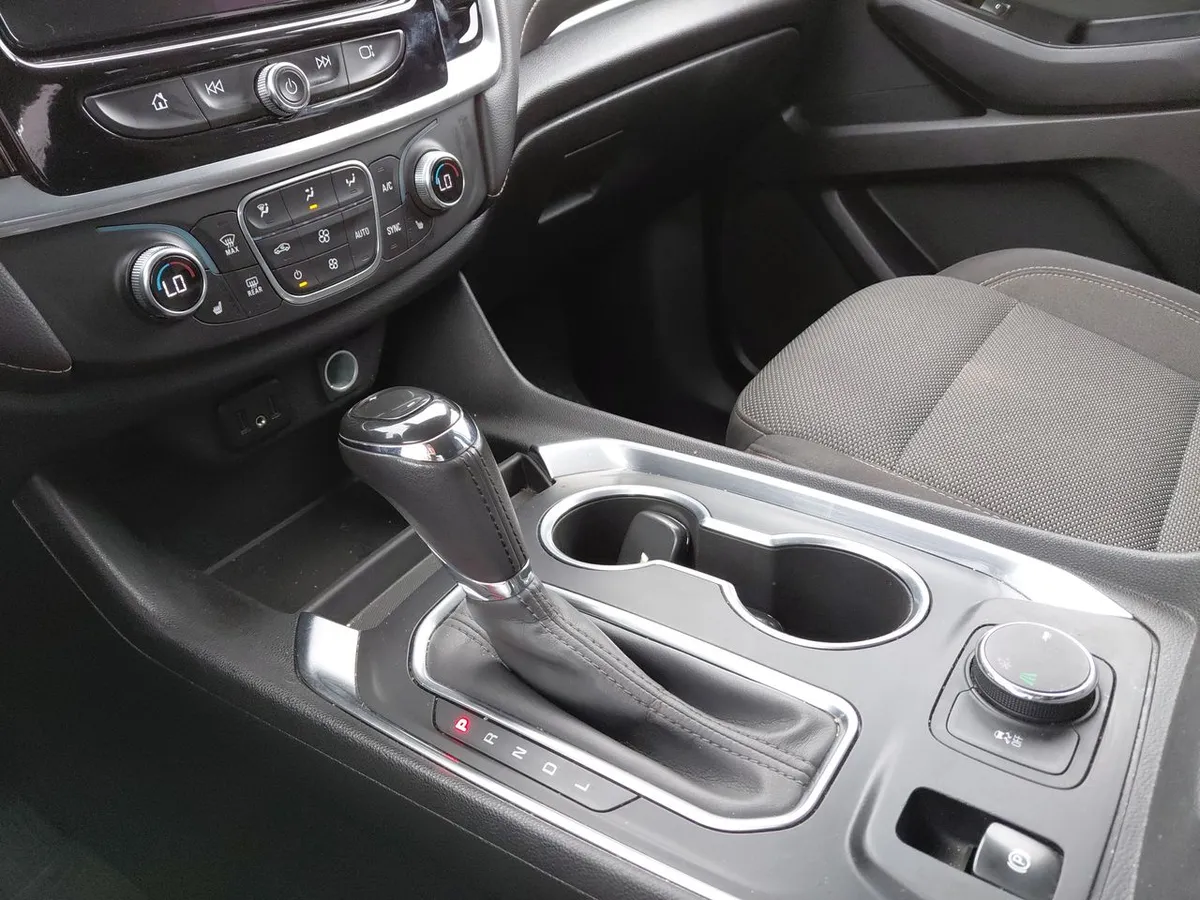 Chevrolet Traverse 3.6l Lt Awd Ii At 5p año 2020