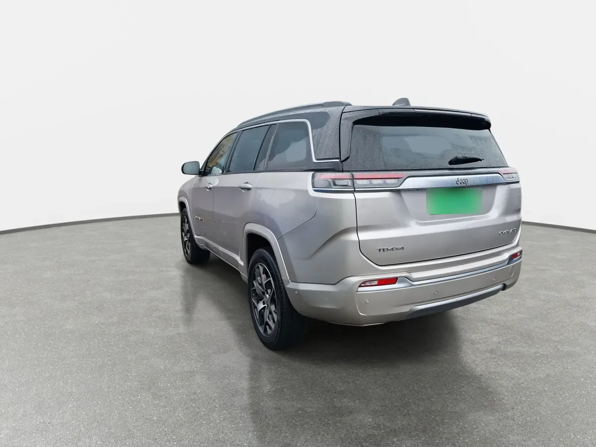 Jeep Commander 2.0t Overland Td380 Dies 4x4 9at 5p año 2023