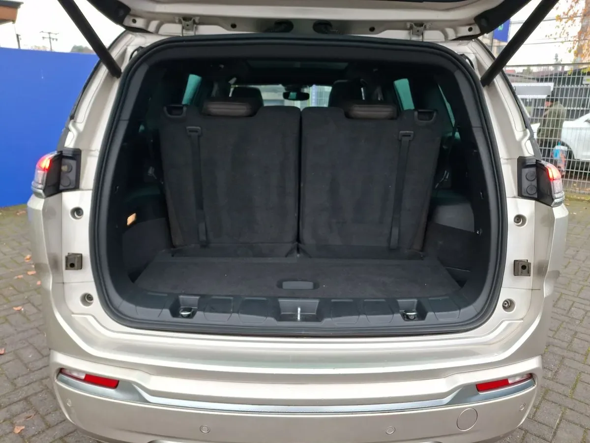 Jeep Commander 2.0t Overland Td380 Dies 4x4 9at 5p año 2023