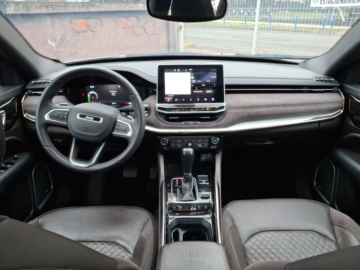 Jeep Commander 2.0t Overland Td380 Dies 4x4 9at 5p año 2023