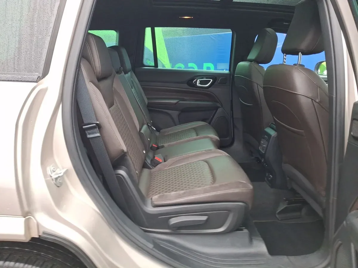 Jeep Commander 2.0t Overland Td380 Dies 4x4 9at 5p año 2023