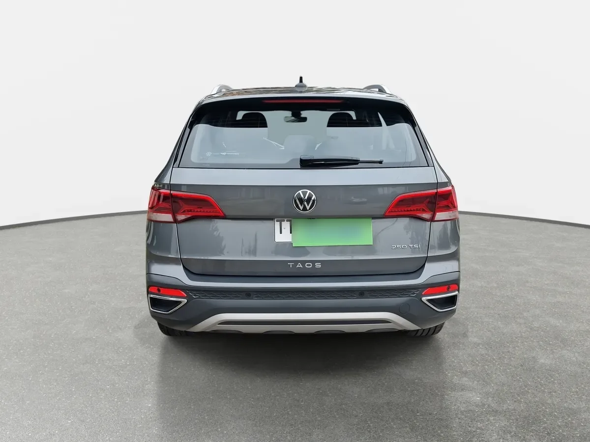 Volkswagen Taos 1.4 Tsi Highline 4x2 At 5p año 2025
