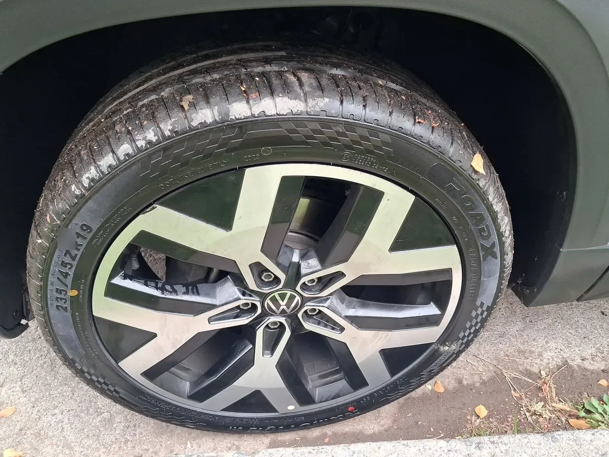 Volkswagen Taos 1.4 Tsi Highline 4x2 At 5p año 2025