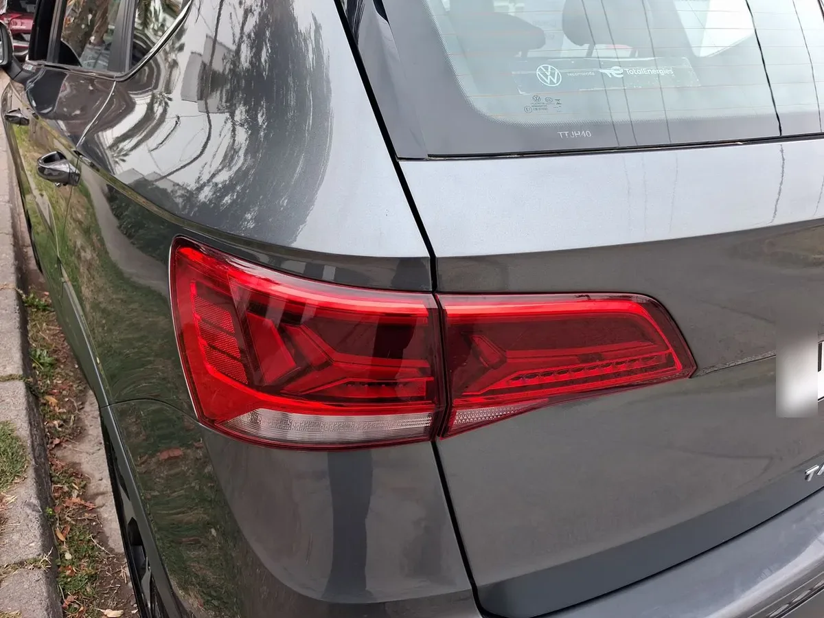 Volkswagen Taos 1.4 Tsi Highline 4x2 At 5p año 2025