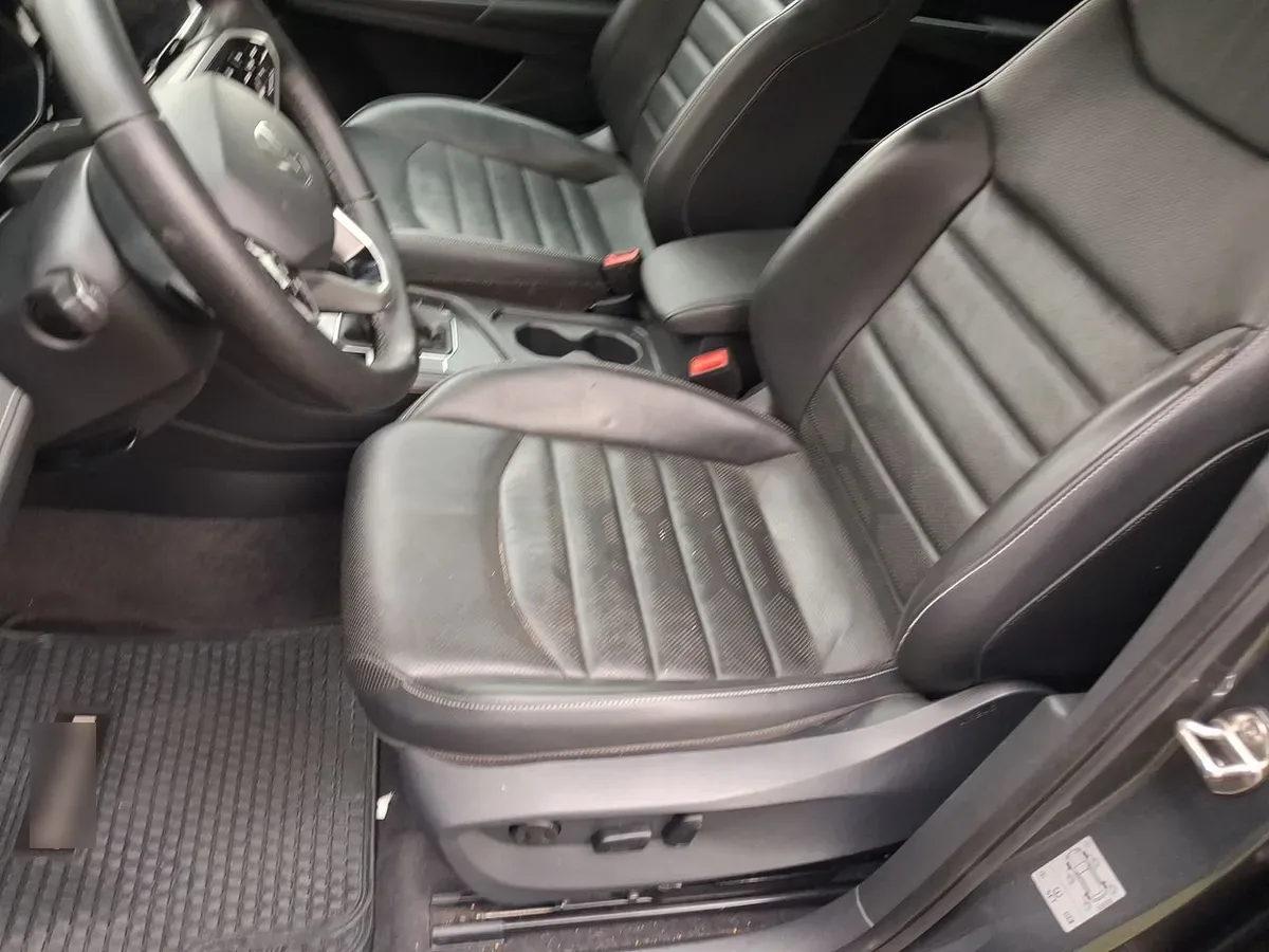 Volkswagen Taos 1.4 Tsi Highline 4x2 At 5p año 2025