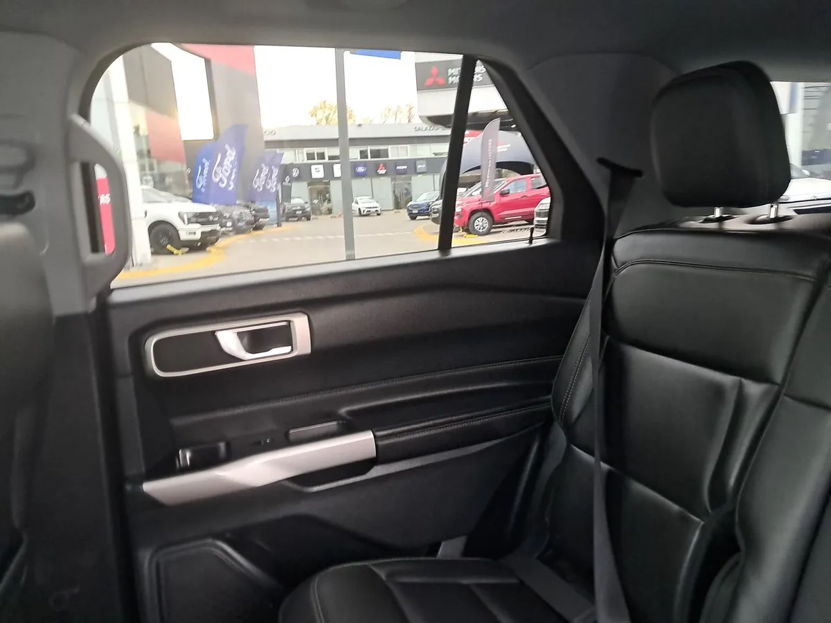 Ford Explorer 2.3 Ecoboost Xlt 4x2 At 5p año 2023