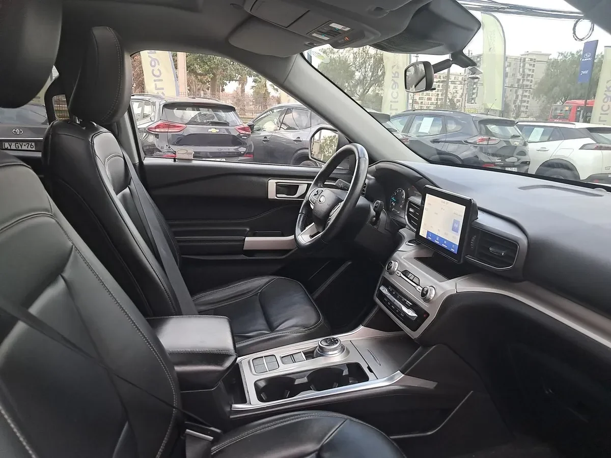 Ford Explorer 2.3 Ecoboost Xlt 4x2 At 5p año 2023