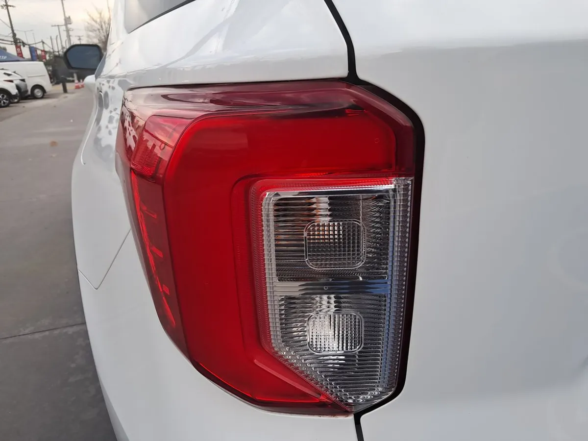 Ford Explorer 2.3 Ecoboost Xlt 4x2 At 5p año 2023