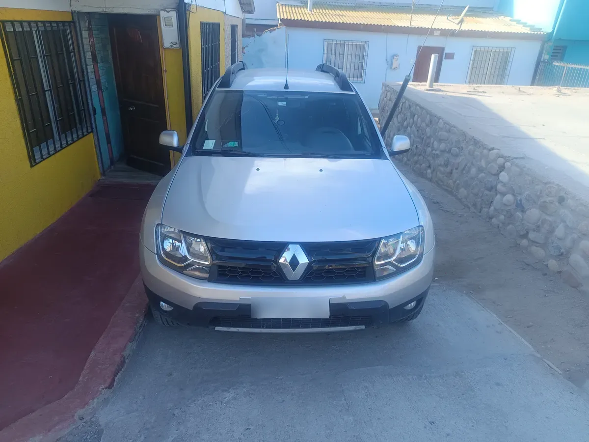 RENAULT DUSTER 1.6 Zen Kit Outdoor Mt año 2018