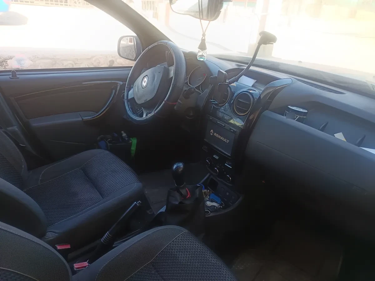 RENAULT DUSTER 1.6 Zen Kit Outdoor Mt año 2018