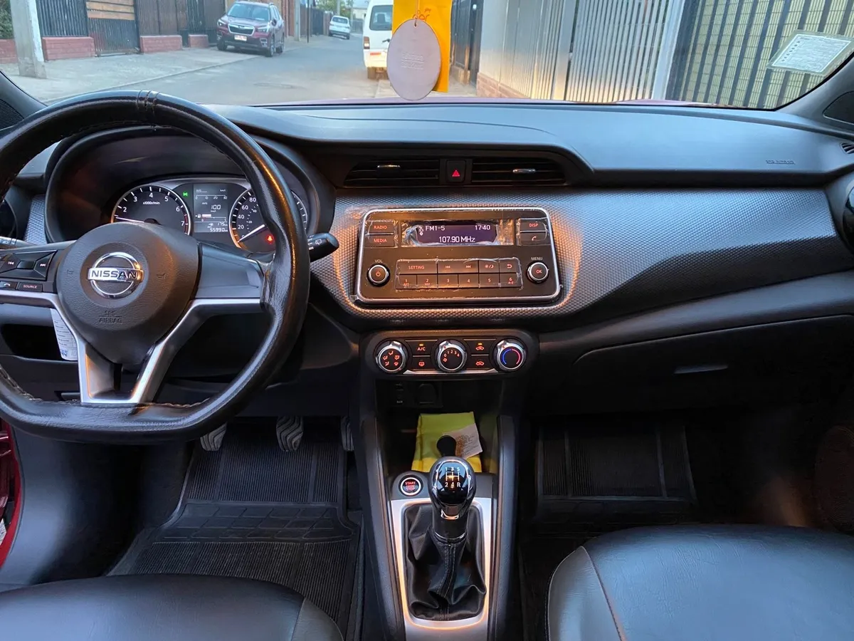 NISSAN KICKS 1.6 Sense Mt año 2021