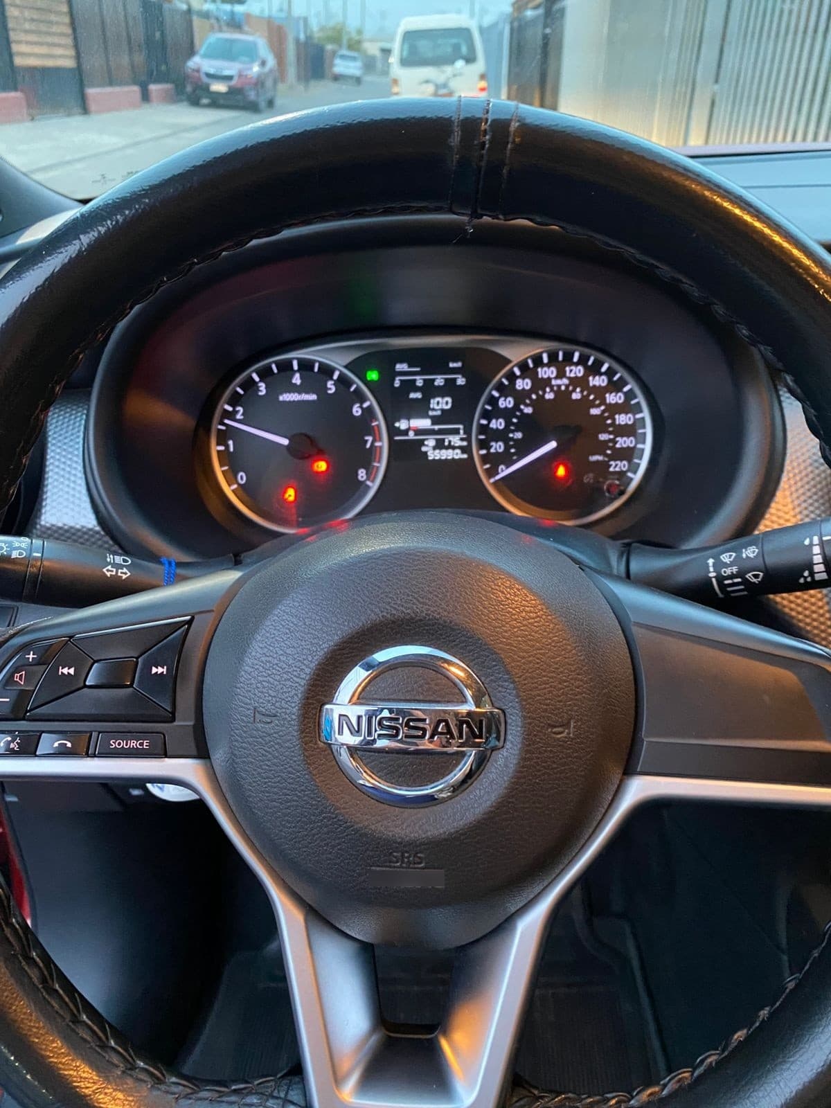NISSAN KICKS 1.6 Sense Mt año 2021