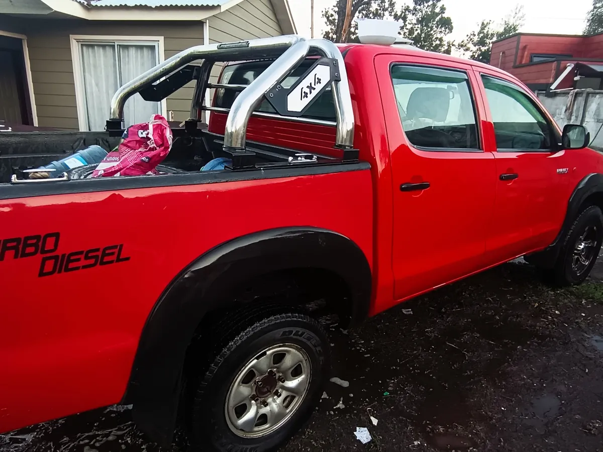 TOYOTA HILUX 2.5 Gps Mt 4x2 Diesel año 2015