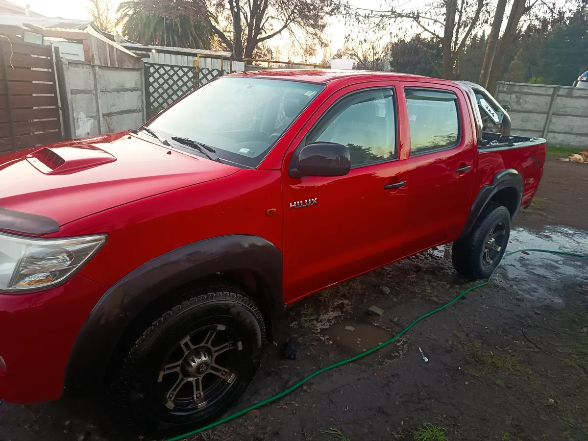 TOYOTA HILUX 2.5 Gps Mt 4x2 Diesel año 2015