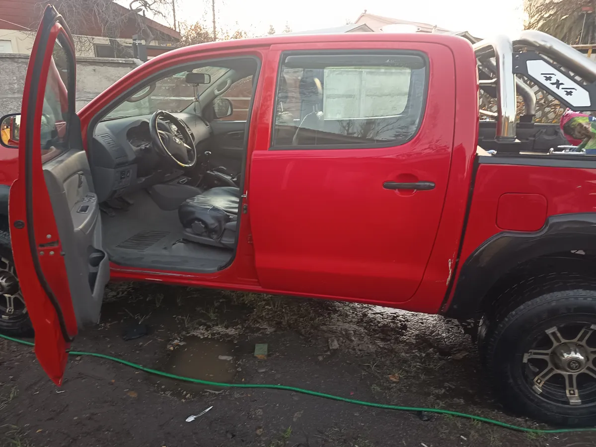 TOYOTA HILUX 2.5 Gps Mt 4x2 Diesel año 2015
