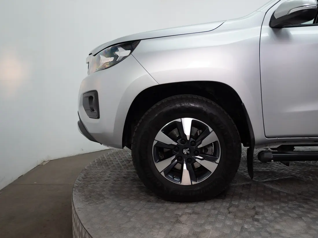 Peugeot Landtrek Landtrek 2.2 Active Bluehdi Diesel 4x4 180hp At 4p año 2025