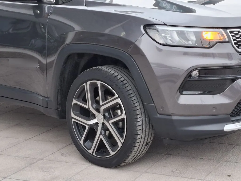 Jeep Compass Limited año 2025