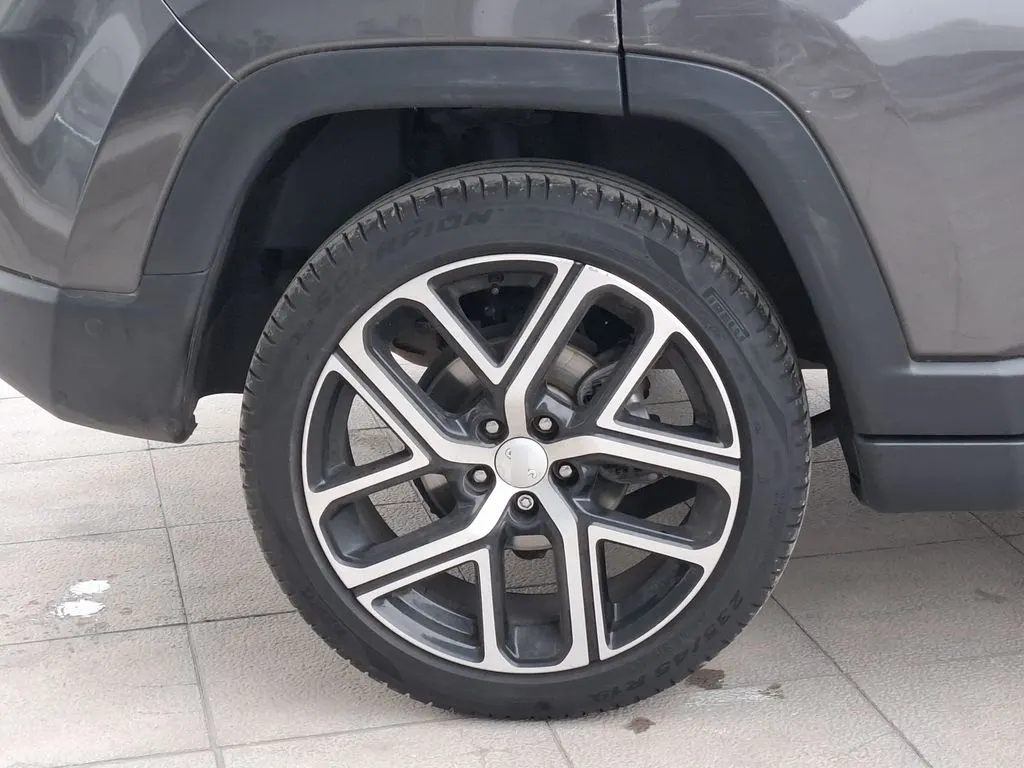 Jeep Compass Limited año 2025