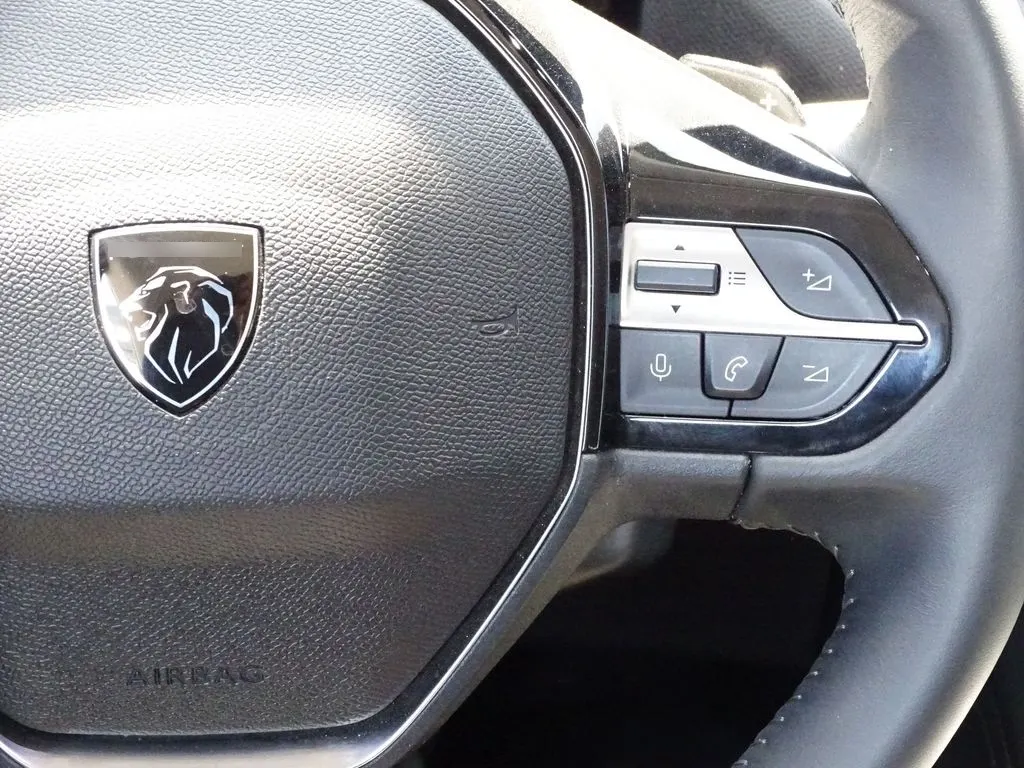 Peugeot 308 Allure Pack año 2022