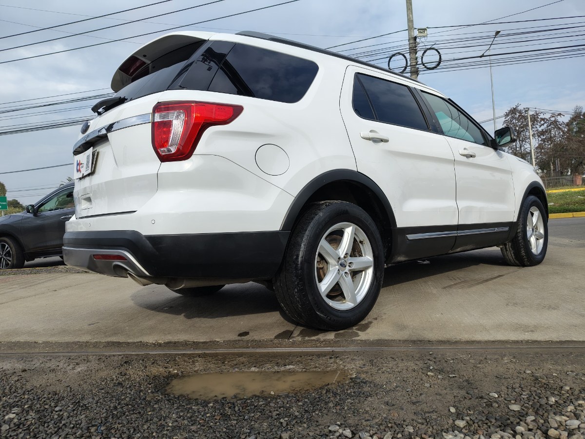 Ford Explorer Xlt 3.5 año 2017
