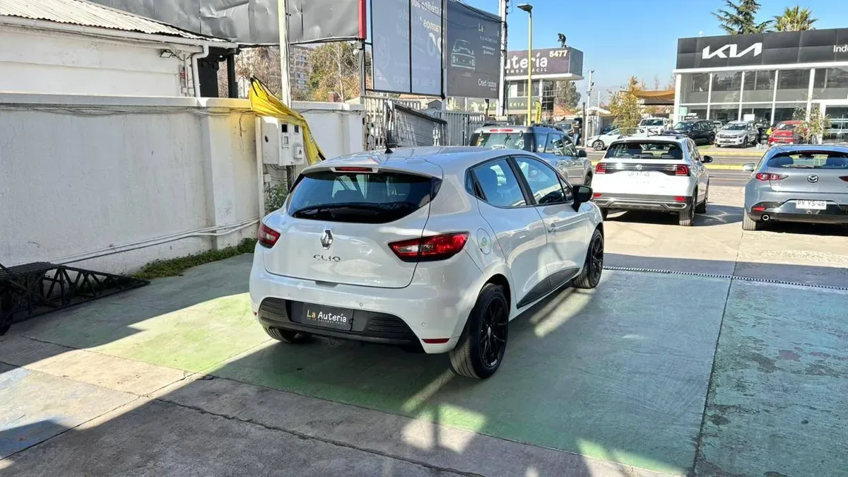 Renault Clio Expression 1.2 Mt año 2018