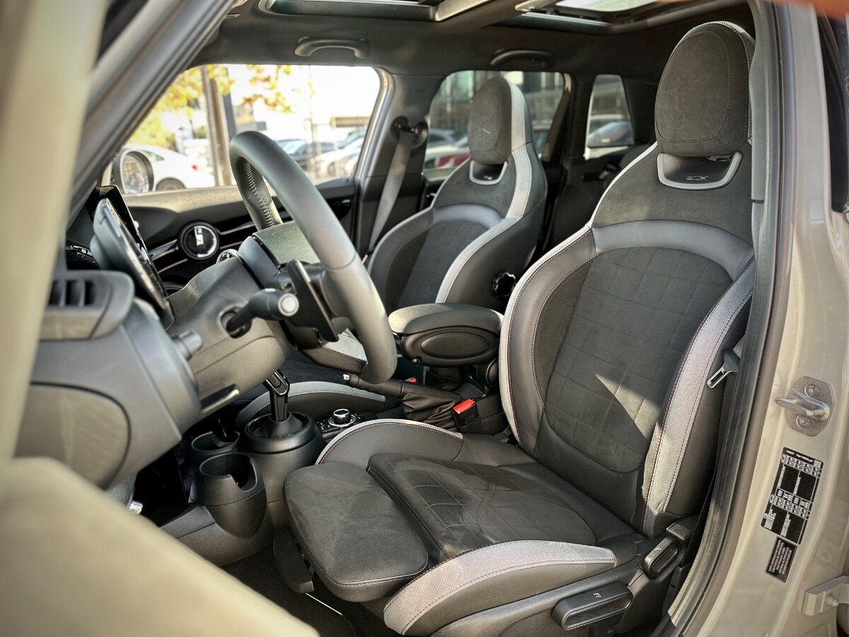 Mini Cooper S Look Jcw año 2023