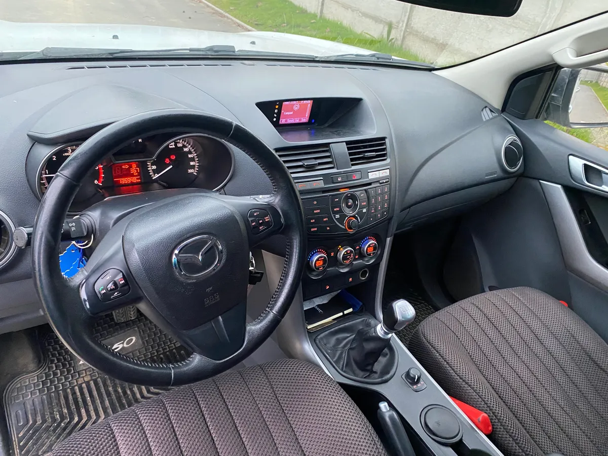 MAZDA BT-50 2.2 Dc Sdx High Mt 4x4 Diesel año 2021